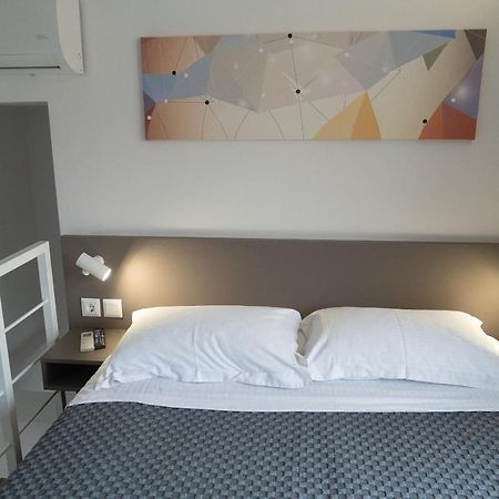 לפטוקריה Olympos Suites Apartments מראה חיצוני תמונה